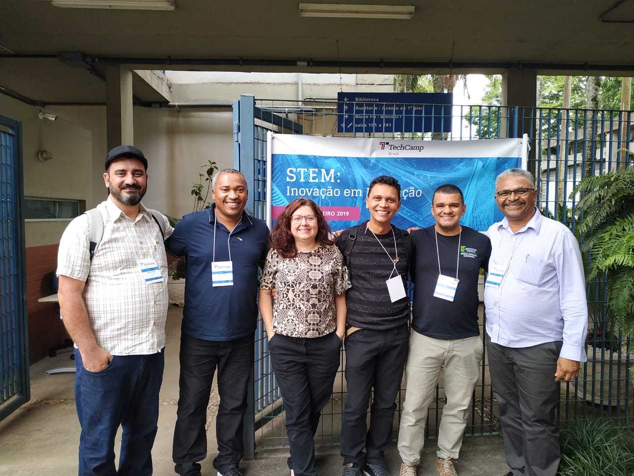 Professores dos institutos federais que participaram do evento. O professor Wendell Geraldes é o primeiro à esquerda.